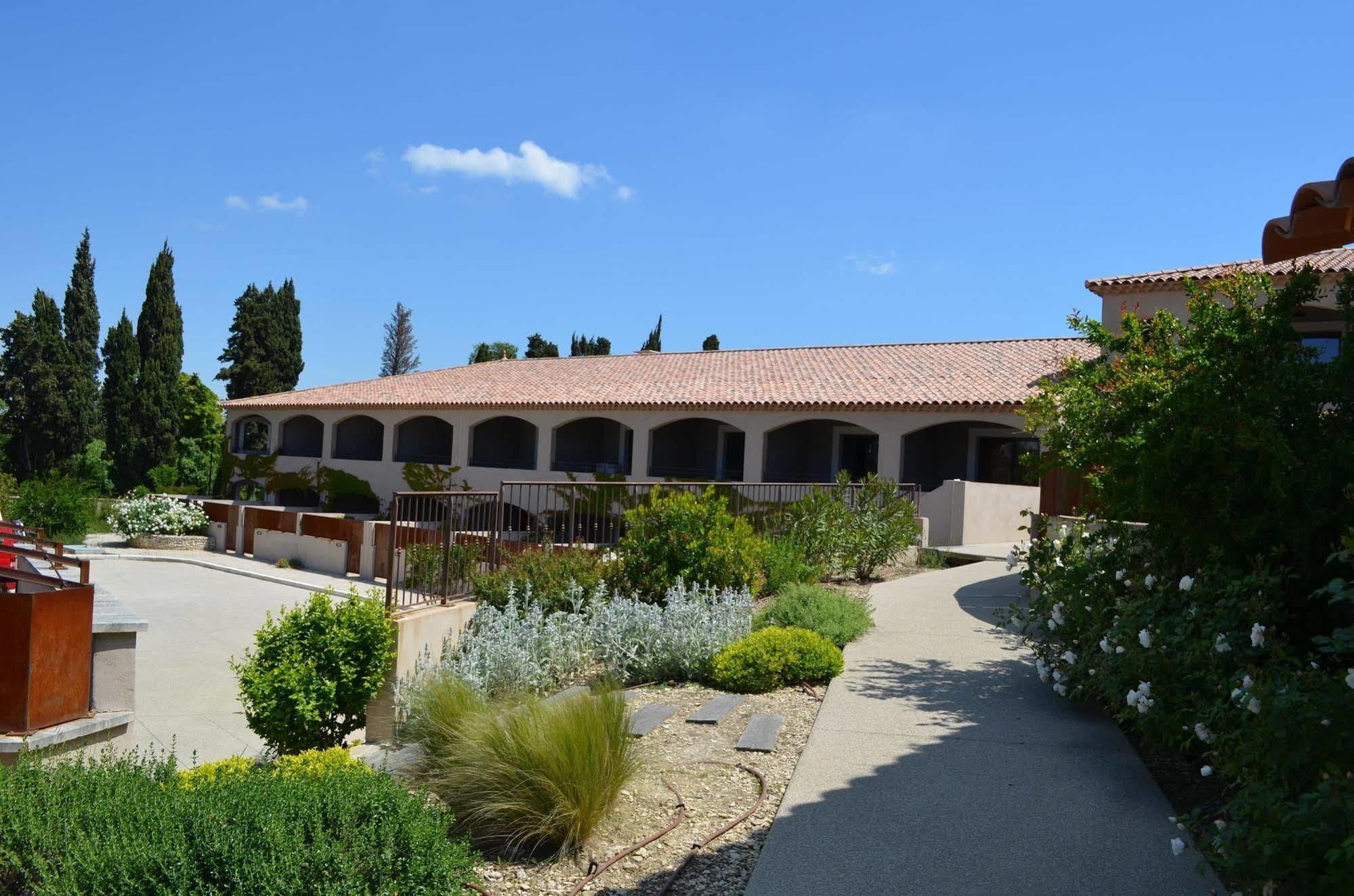 Aparthotel Mas De Valrugues Holifrance Saint-Rémy-de-Provence Exterior foto