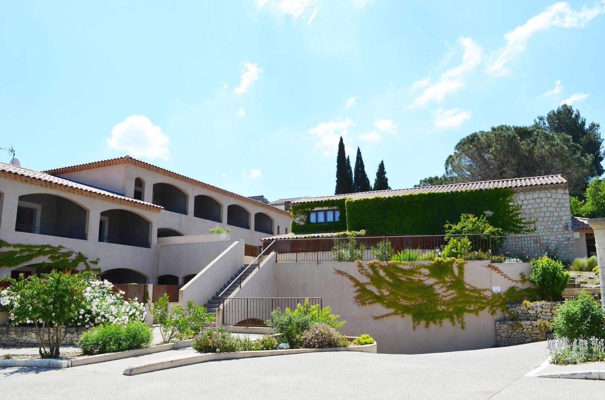 Aparthotel Mas De Valrugues Holifrance Saint-Rémy-de-Provence Exterior foto