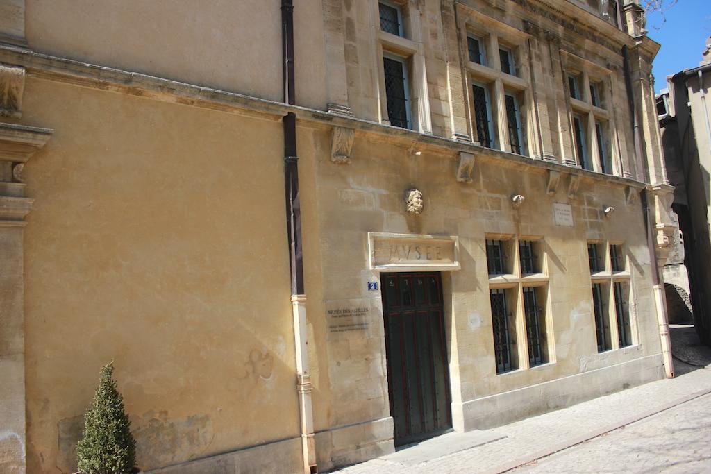 Aparthotel Mas De Valrugues Holifrance Saint-Rémy-de-Provence Exterior foto
