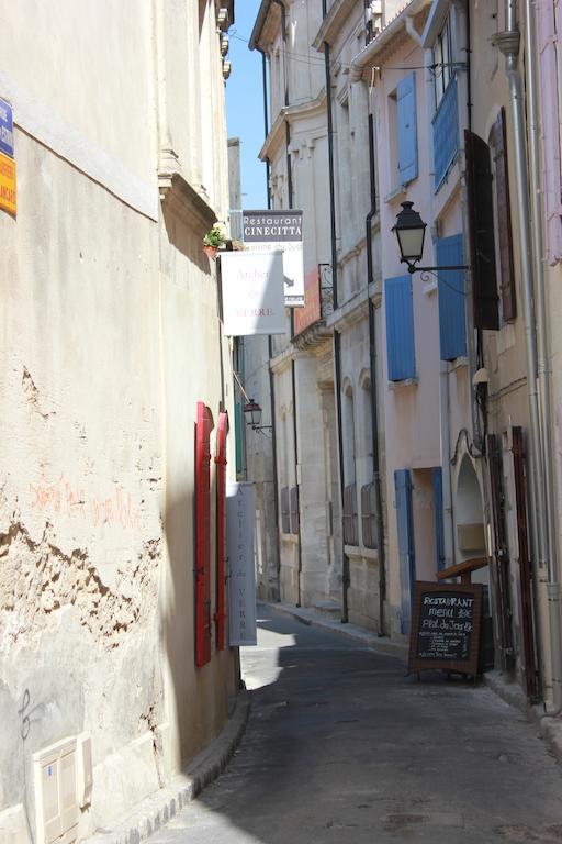 Aparthotel Mas De Valrugues Holifrance Saint-Rémy-de-Provence Exterior foto